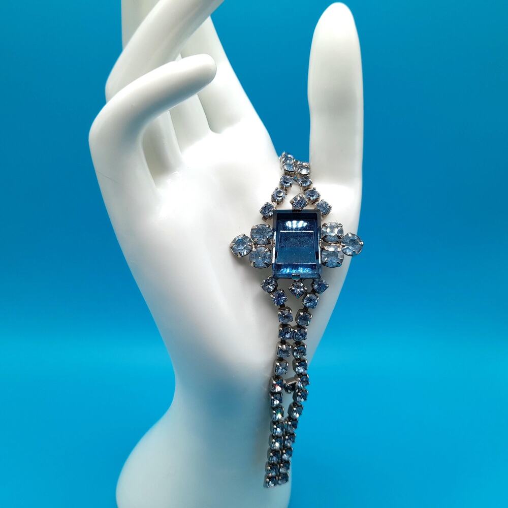 Light Blue Art Glass Rhinestone Bracelet, Mid-Century, 1960s Vintage Jewelry - Picture 3 of 10